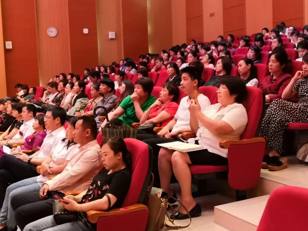 闽侯县妇联女性健康活动公益讲座在县文化馆开讲啦!