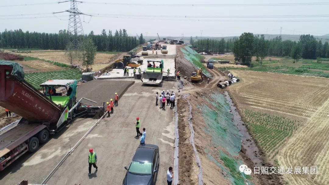 莒县副县长田洪生督导龙坪路项目建设情况