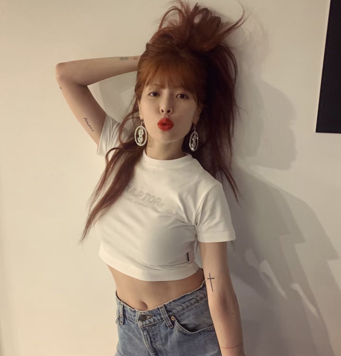 女神泫雅近期穿搭大分享!平价同款一起get!