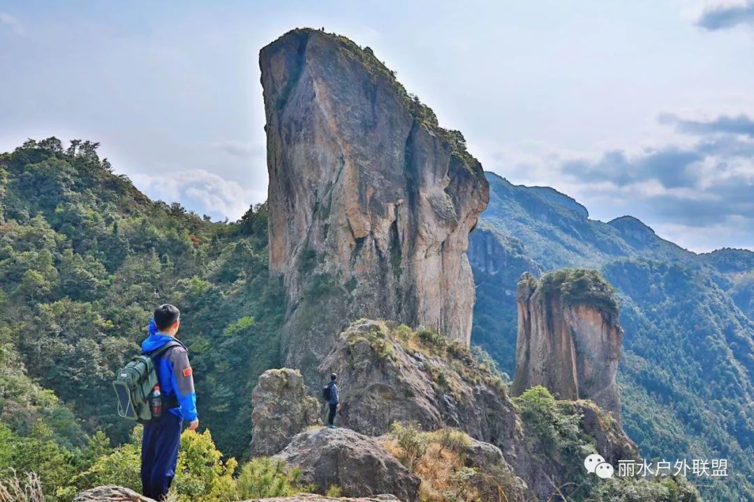 徒步登山616激情穿越攬牛山溫州小張家界小九華山