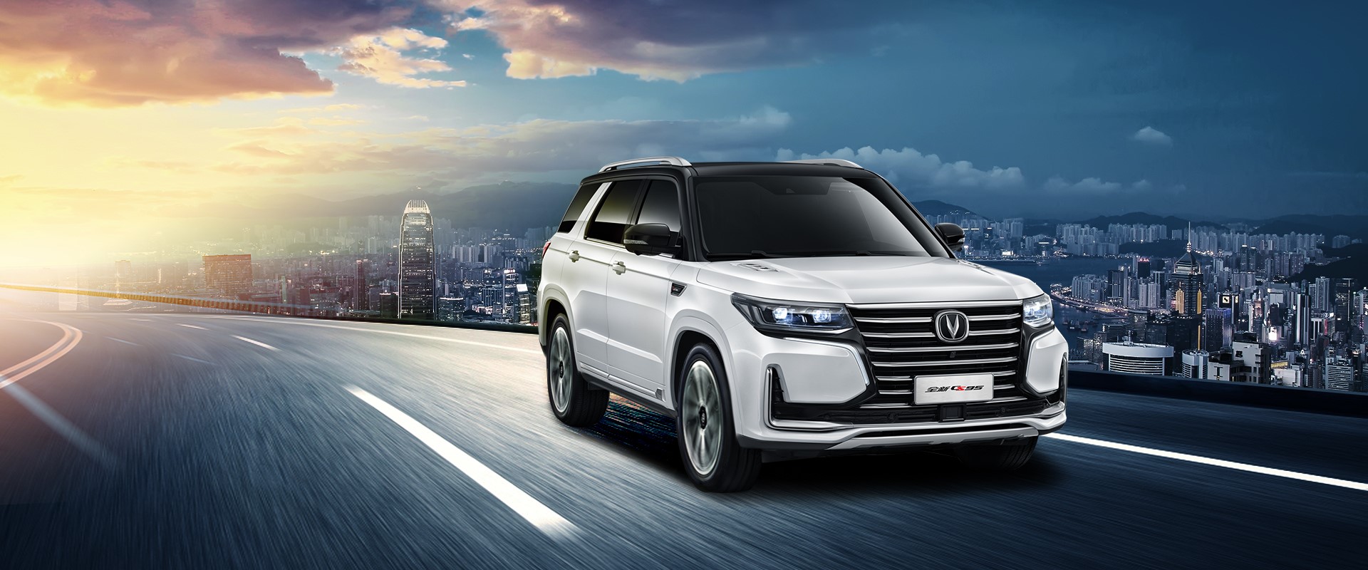 家族最新设计语言内饰也全部重新设计尽显轻奢格调可以说此次升级长安