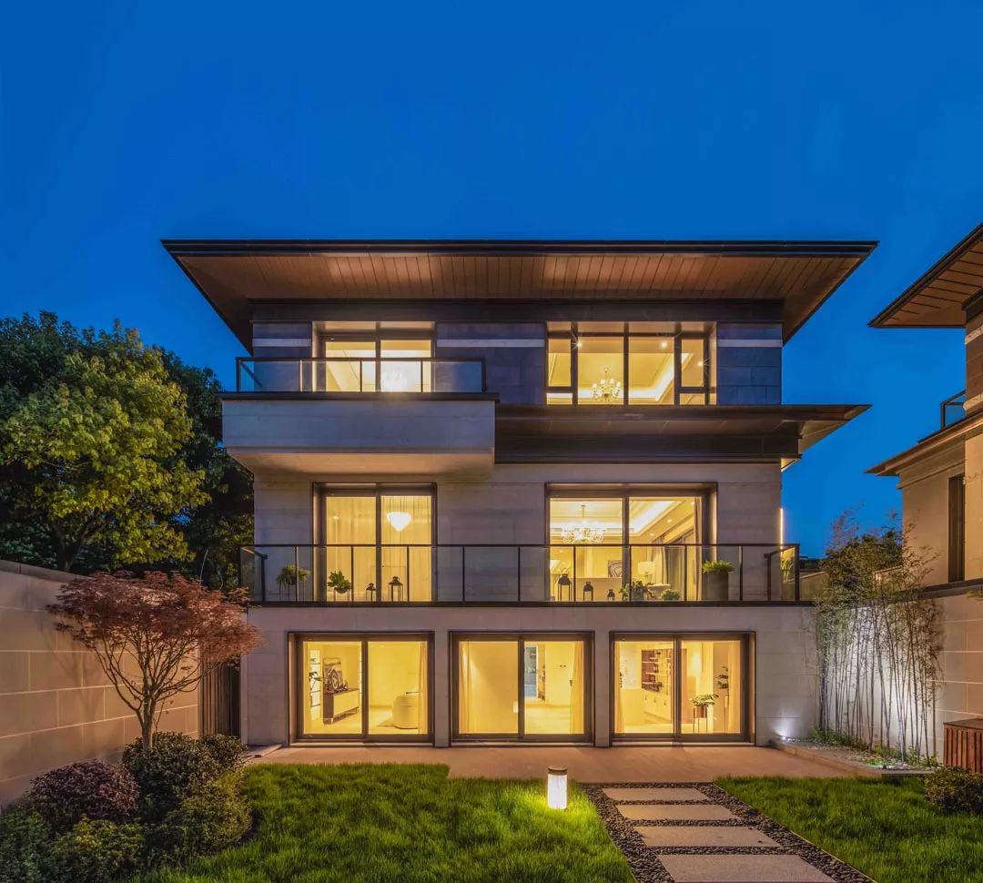 闵行体育公园旁稀缺精装真别墅总价1700万起