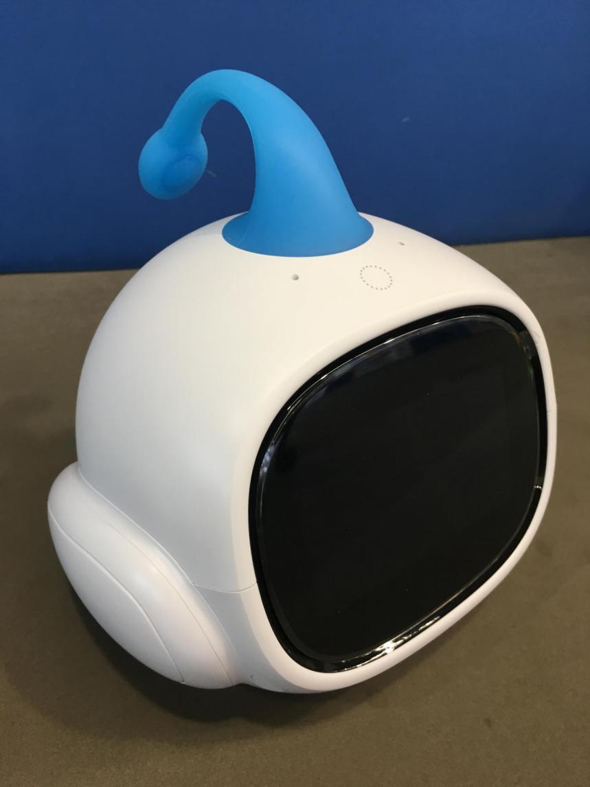 屏幕再升级智伴机器人1x开箱测评