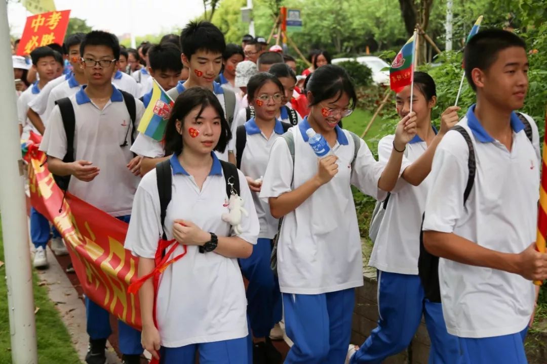 中考前夕广大附中教育集团初三年级完成了一次壮举