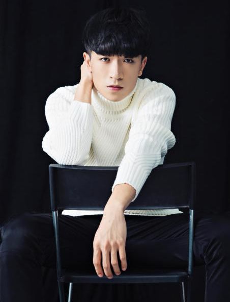 请灯光舞美朱晓小剧场戏剧制作,独立电影制作人.