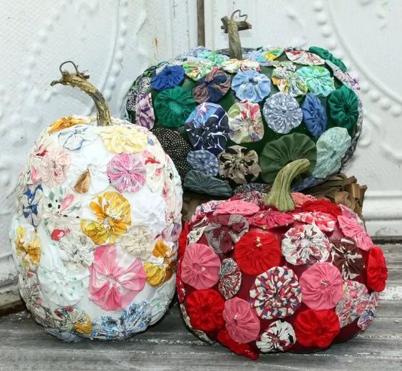 做手工留下了很多的边角料小碎布,只有几厘米大小,绞尽脑汁不知道怎么