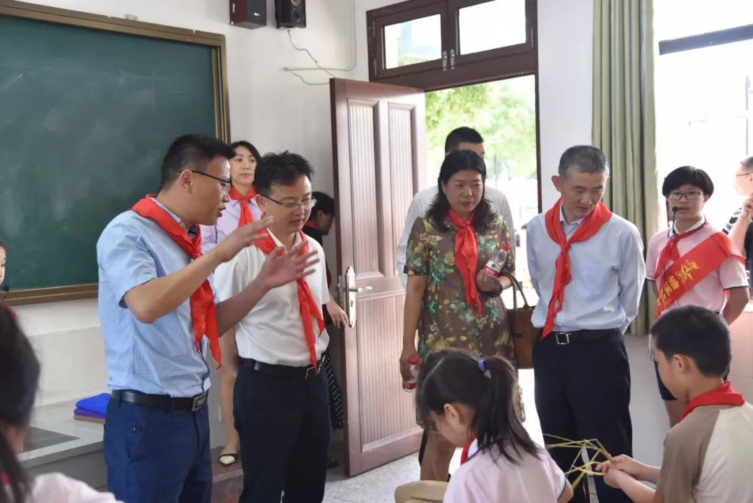 500万鄞州籍乡贤忻元甫捐建云龙镇中学体艺楼