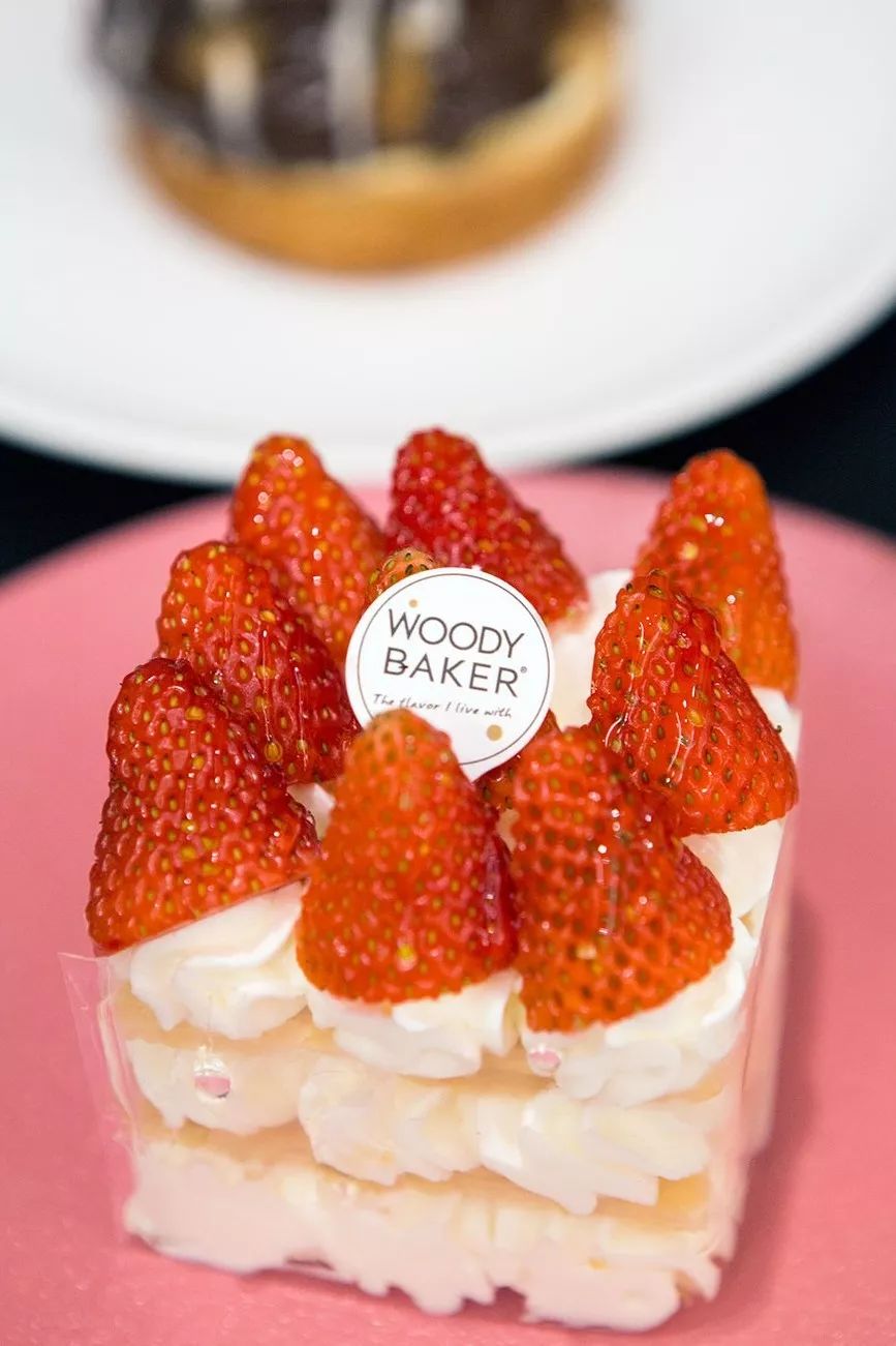 woodybaker6月15日开业派对买一送一等你撩