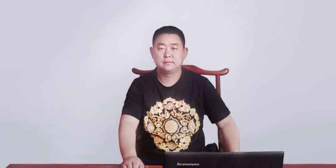 三十八岁的郝建坤是保定电动三轮车市场的名副其实的行业老大.