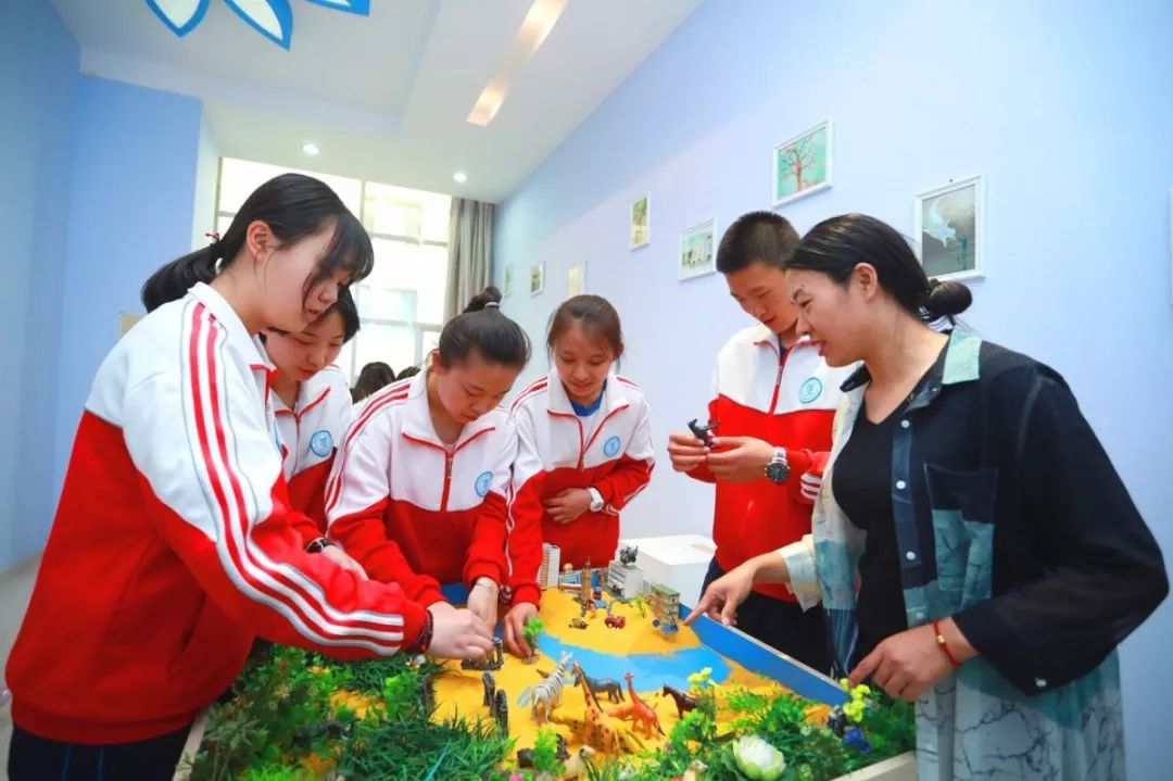 斑斓国际呼市一中2019年国际课程实验班招生简章