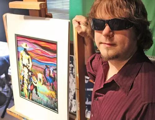 一位盲人画家用灵魂告诉你什么叫打破一切限制