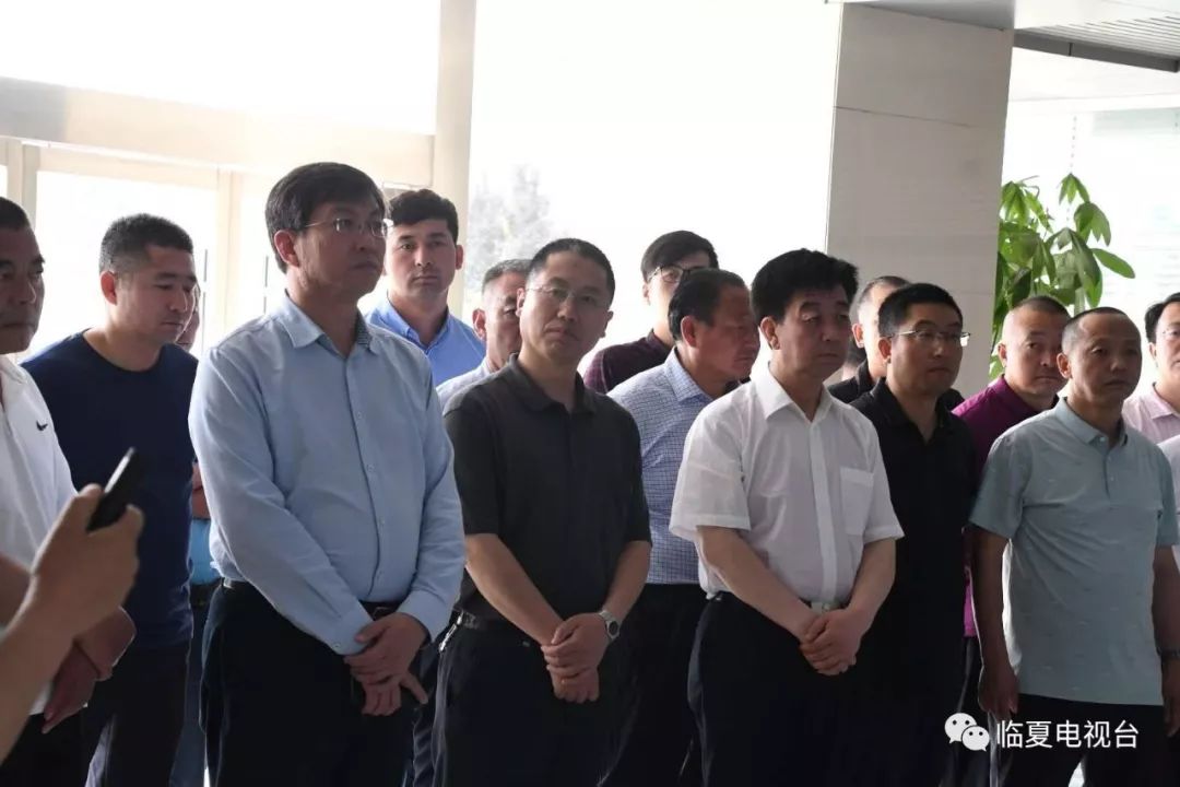 6月13日,州委常委,副州长董贤勇带领州工信局和临夏市,永靖县,东乡县