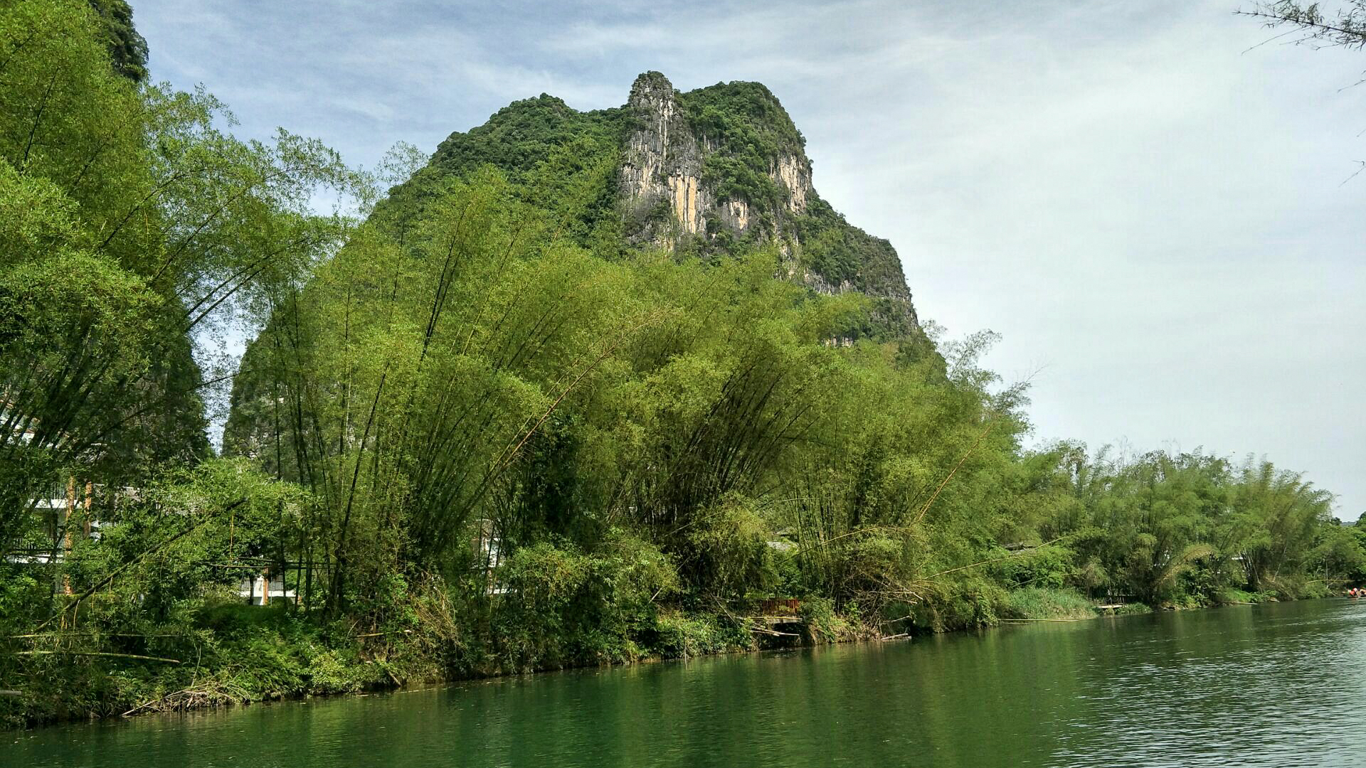 桂林有很多出眾的風景,其中陽朔最為出名,素有