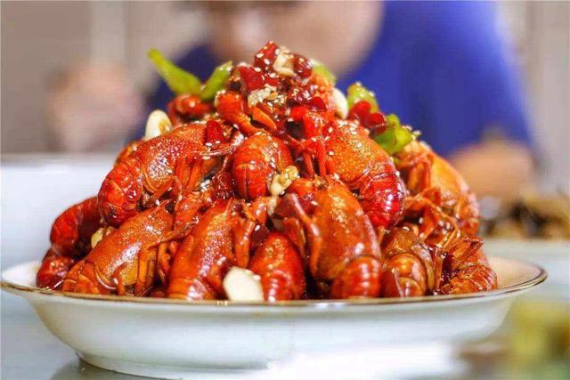 原创好吃的爆炒小龙虾制作过程原来这么简单千万别错过