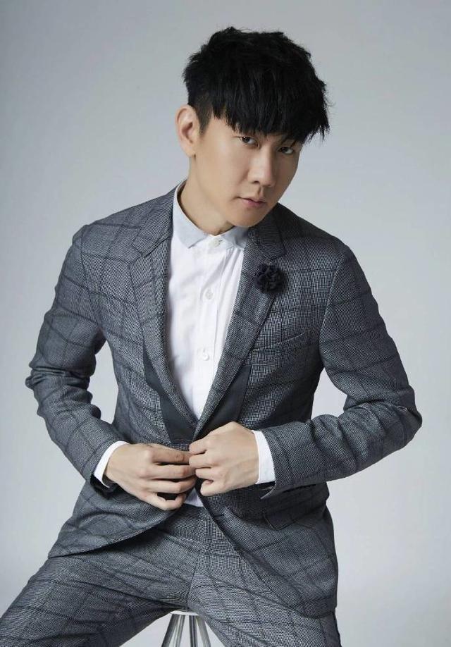 林俊杰经纪人致歉再惹争议,粉丝脱粉转路,不接受这种经纪人_徐佩云