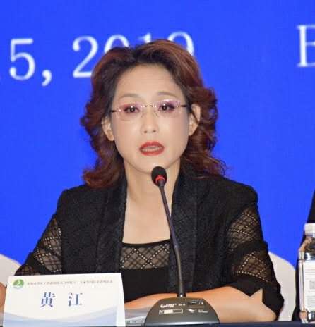 黄江表示,日前,北海市印发的《北海市名医工程实施办法(试行)》,就是