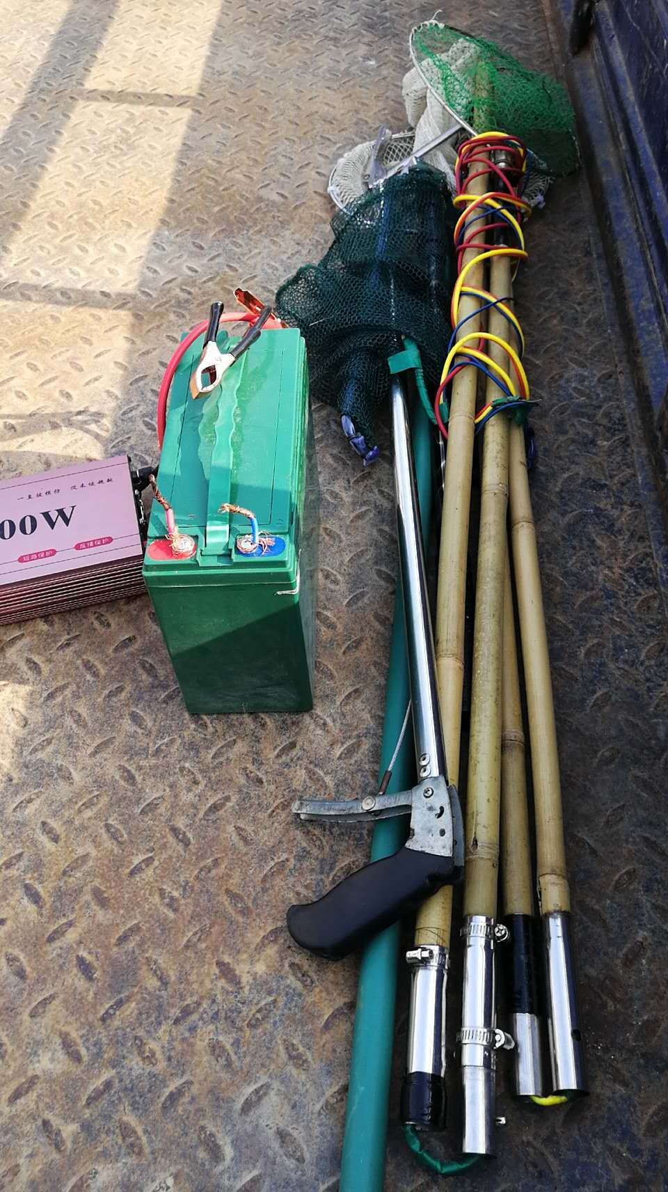 长寿镇:向非法捕鱼亮剑,刑拘三人!