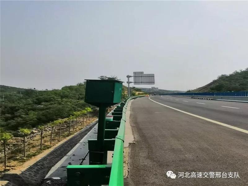 2,太行山高速邢台段南行70km 220m,限速80公里/小时1,太行山高速邢台