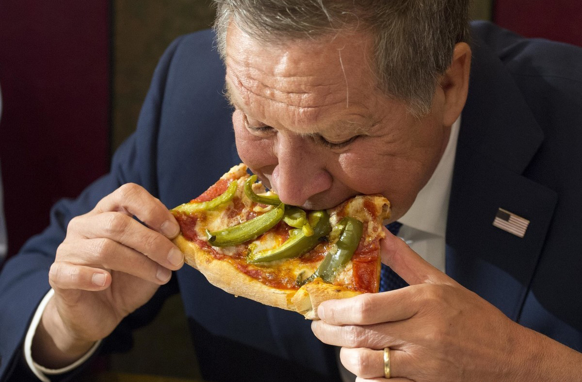 你吃饭吃得快吗没想到吃得快可能会引发这些疾病