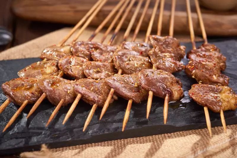 哈尔滨这家烧烤店后厨房随时欢迎参观,就是干净!