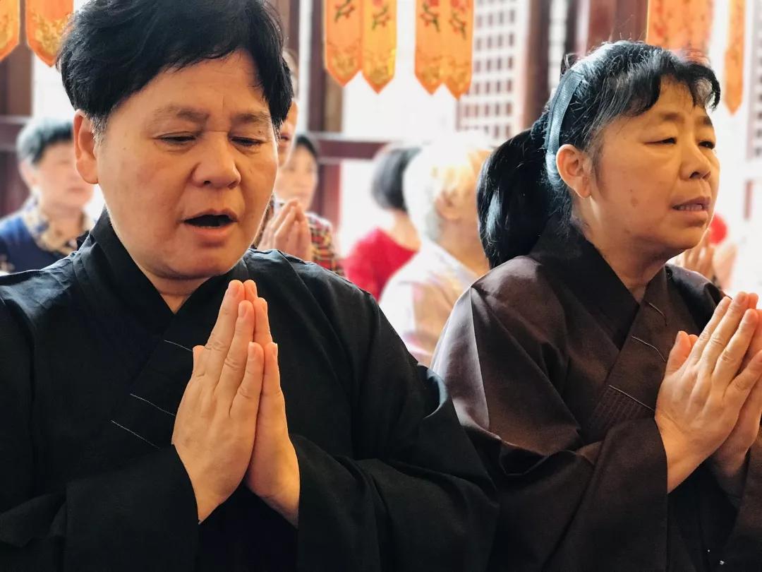 苏州古观音寺举办伽蓝菩萨圣诞法会 住持界因法师法会现场领众共修_寺