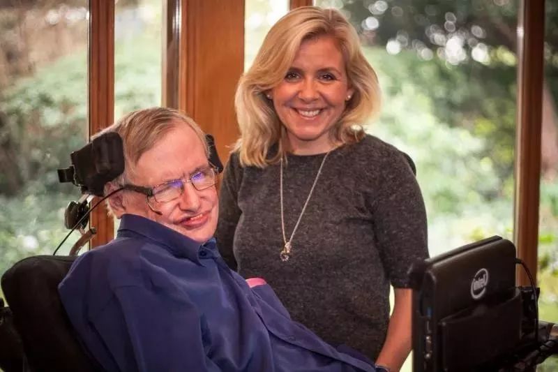 她和妈妈来天一阁寻根,祖辈照片超漂亮!_曾祖父