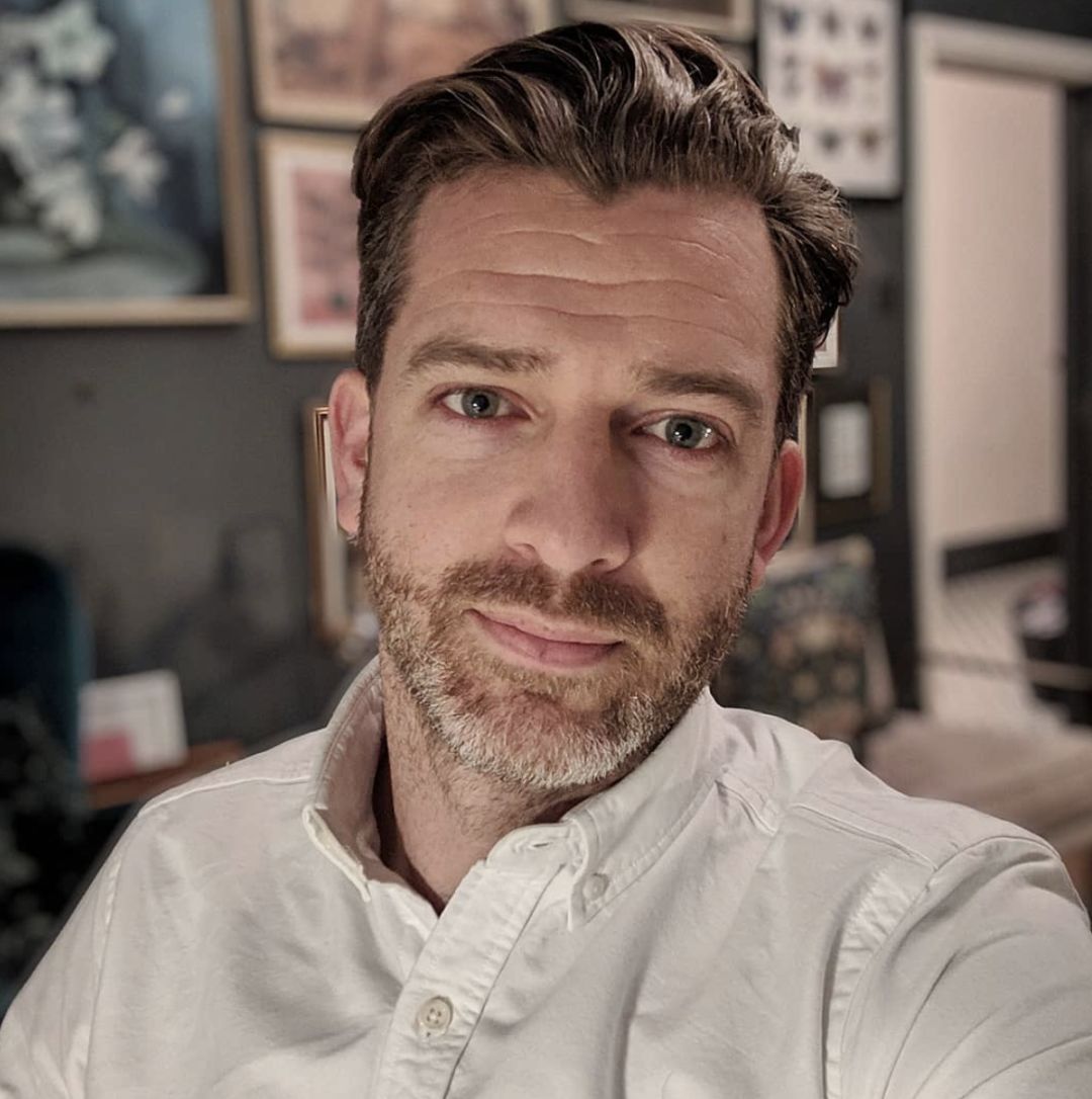 被五个女人同时爱着是一种怎样的体验?_simon