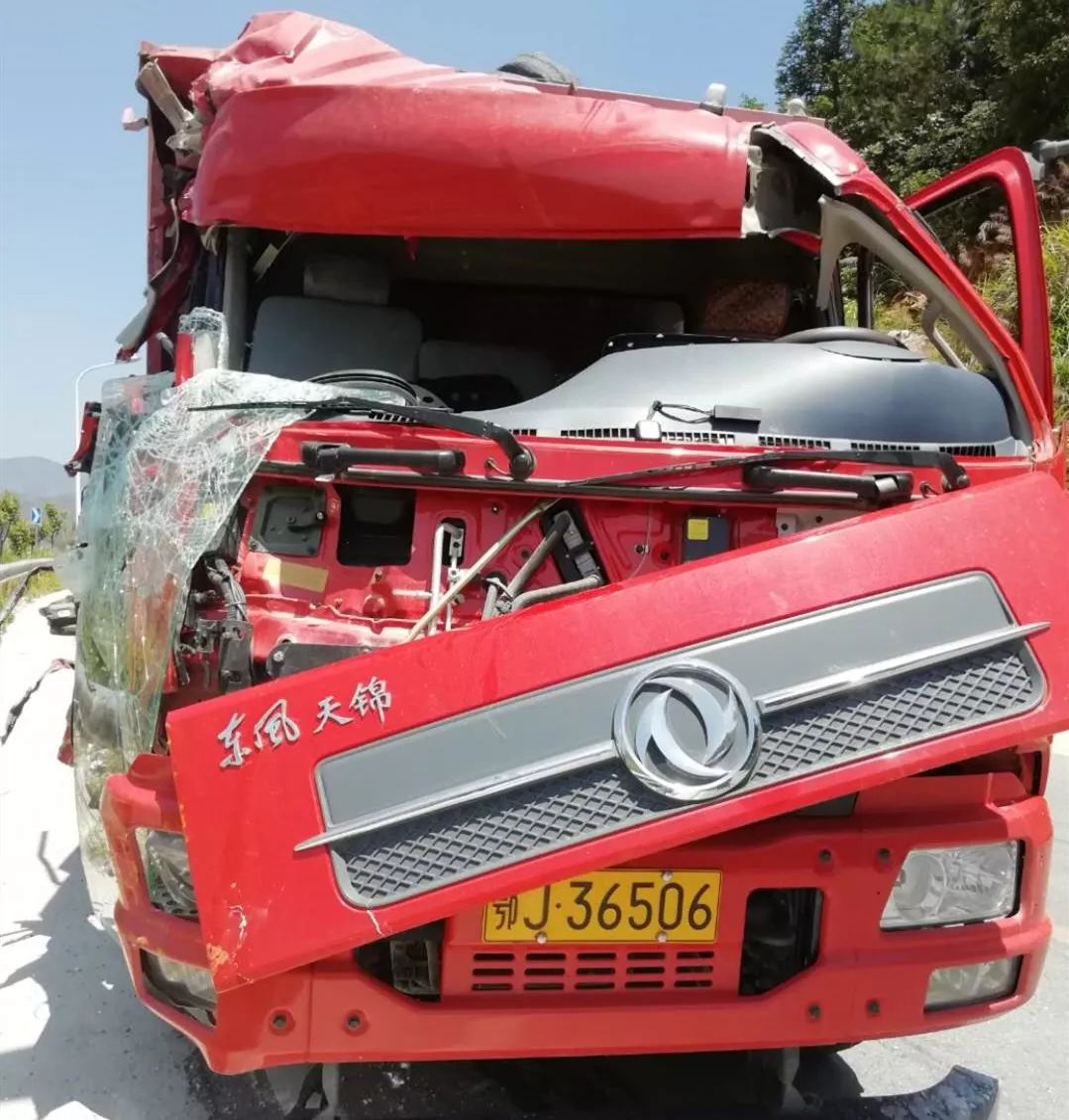 今天啥日子蘄南蘄北相繼發生大貨車相撞事故大蘄頭條