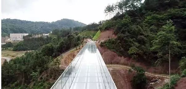 【五比五晒】三明又多个游玩好去处!这个公园有玻璃栈道了