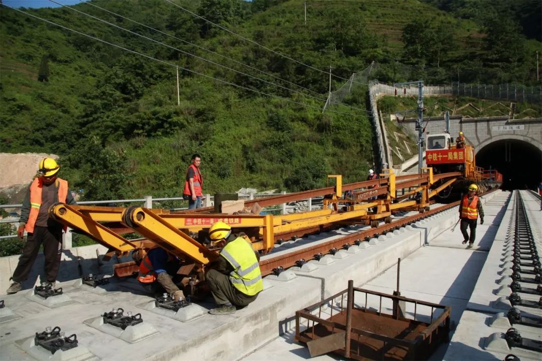 重磅成贵高铁四川段全线通车年内昭通到成都缩短到2小时以内