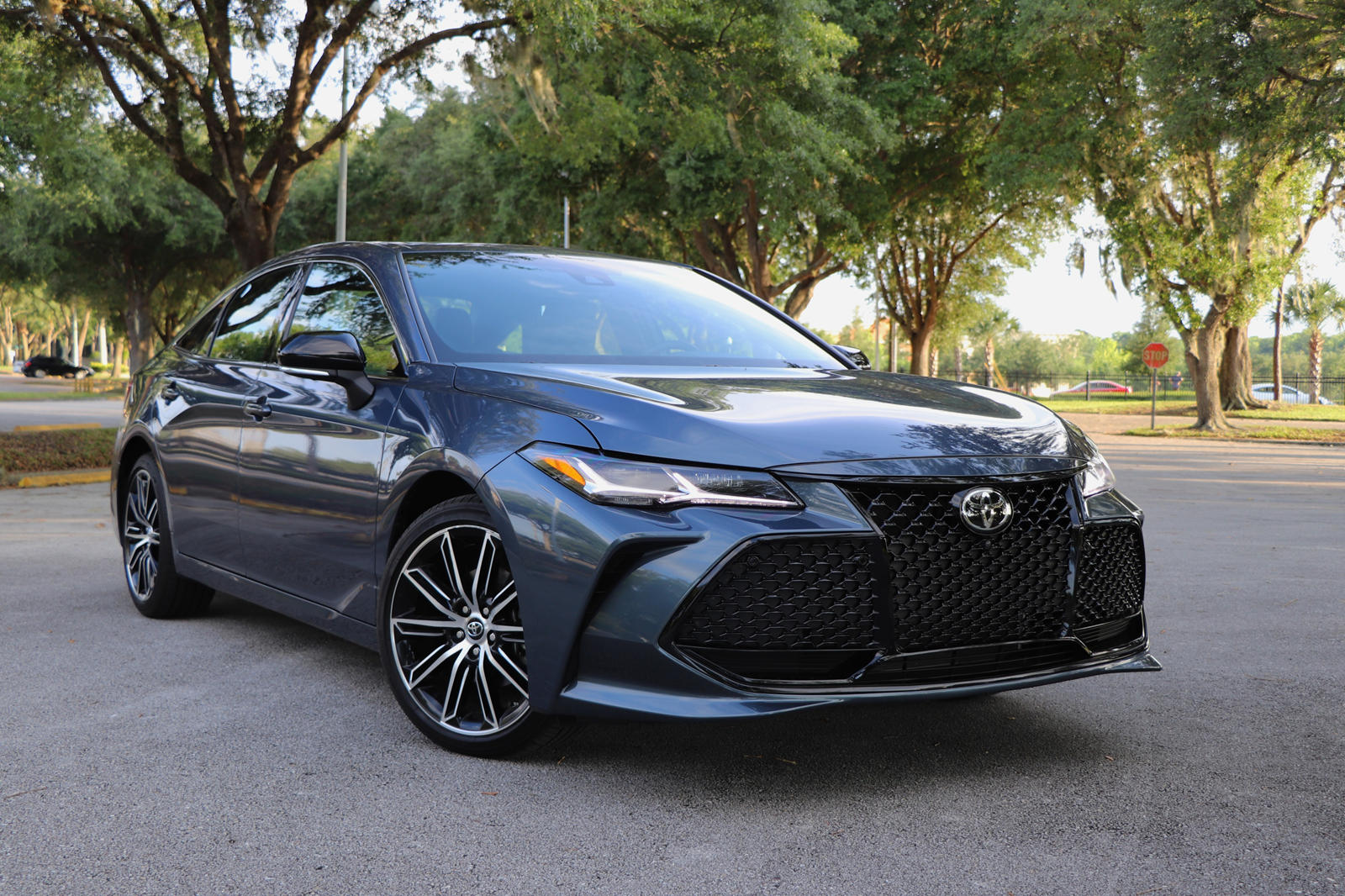 Toyota Avalon Hybrid 2020