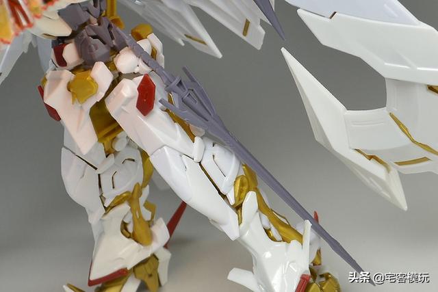 模玩测评11区转帖系列rg金异端高达天哈娜