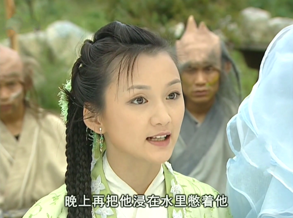 用绒线绑头发的古装女子小昭清纯沐剑屏乖巧铁扫公主小清新