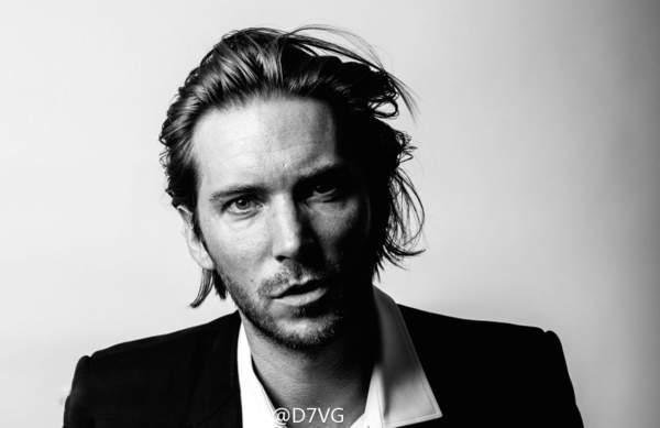 经验太多也不好 配音演员因履历丰富被《教团1886》拒绝_baker