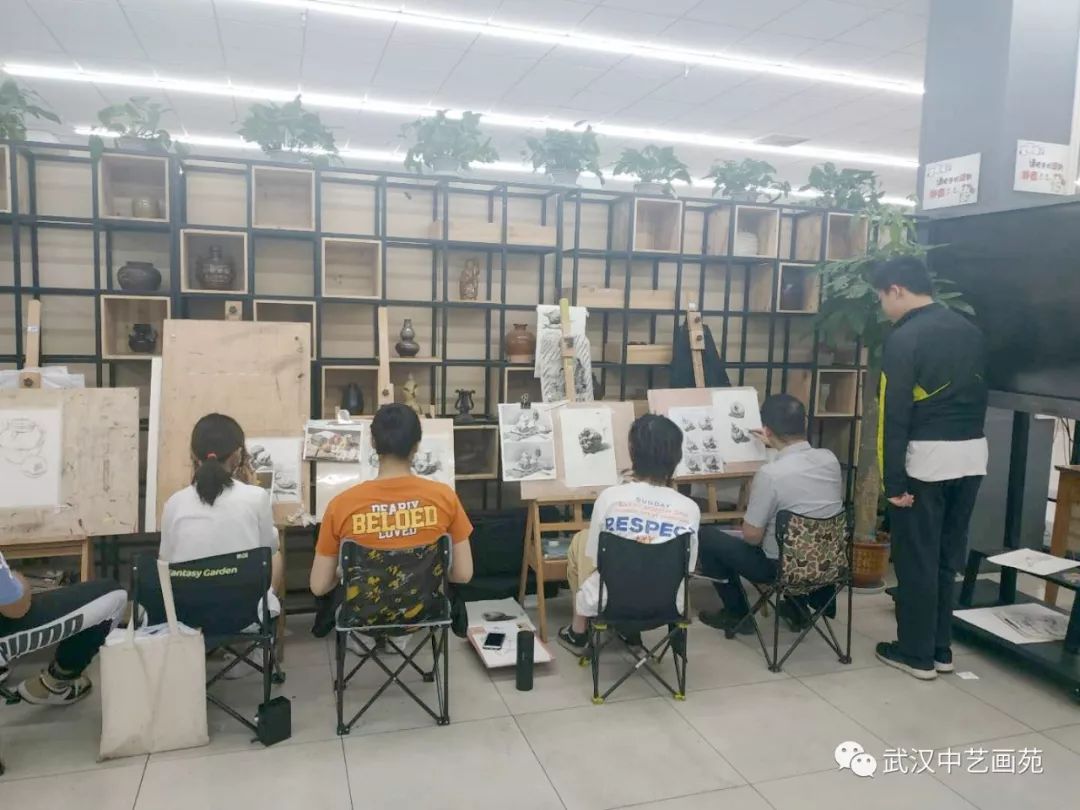 中艺资讯中艺画苑学员的一天