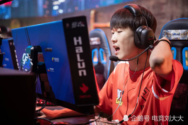 需两次及以上问鼎wcg,即两次夺冠就能入驻,n1ce在wcg2011在东珈ab夺冠