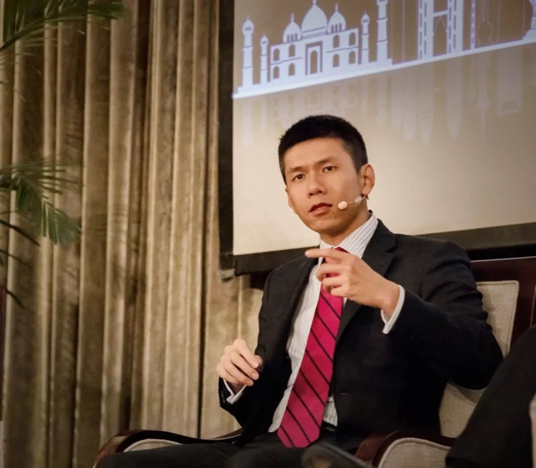 师姐毕业去了投行工作,第一年的工资就是46w『深大荔知』