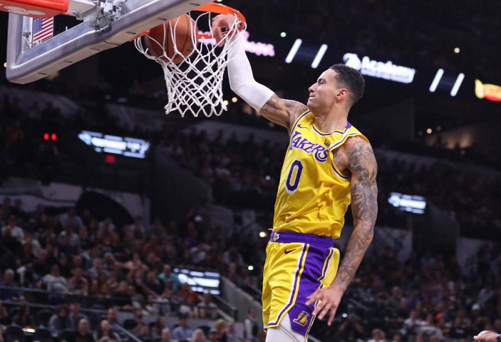 库兹马到底做了什么湖人坚持不交易他这三件事让他成为核心