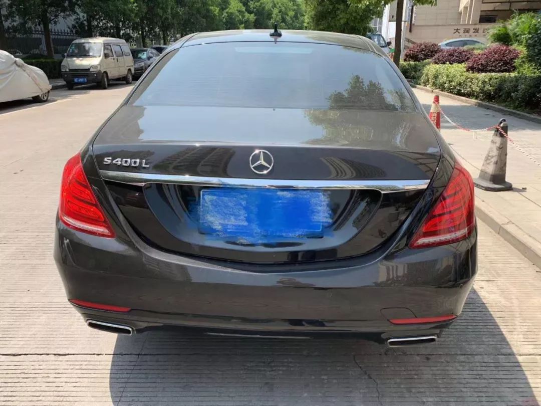 2016年奔驰s320豪华版