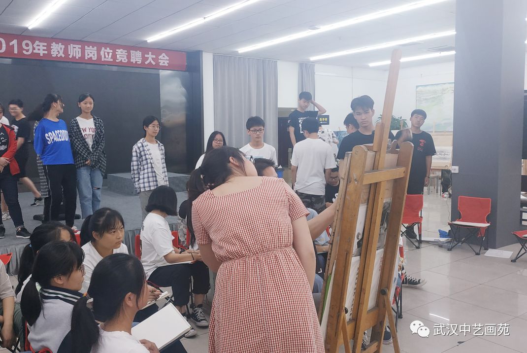 中艺资讯中艺画苑学员的一天