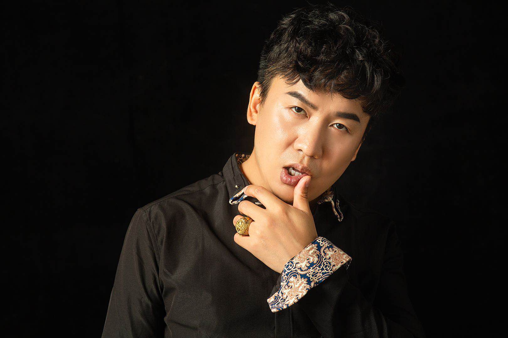 石玉峰首支音乐单曲人生过半全网上线