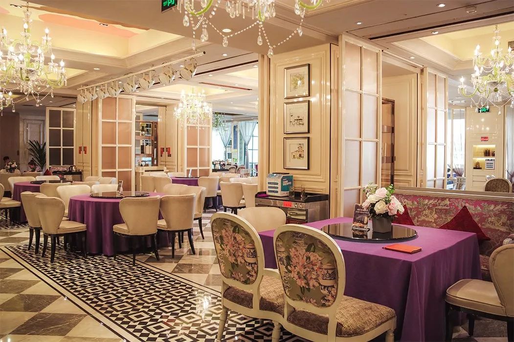 毕业季鼎火锅伊兰紫阁七里河店向青春献礼为金榜题名喝彩内含优惠券