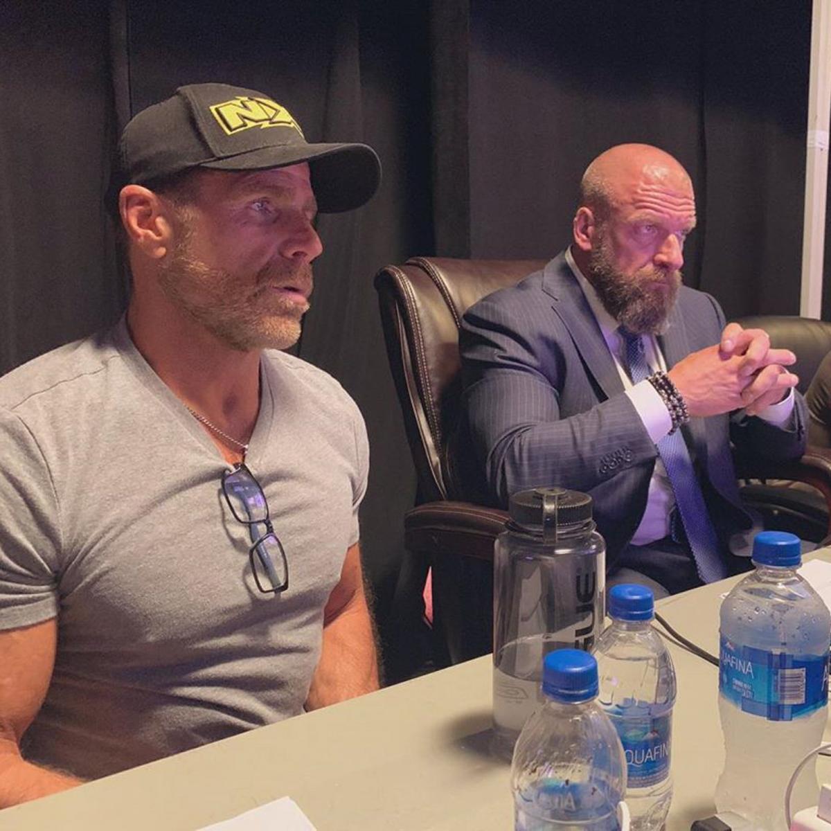 wwe摔角手擂台外生活了解一下 dx展现严肃一面 德州响尾蛇逗警犬