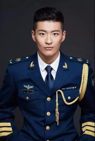 为祖国站岗词:魏德泮曲:孟文豪唱:于海洋好像听到家