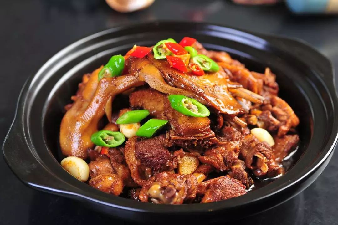 烤全鹅,红烧鹅肉……,杭州一男子深夜想吃鹅肉,出事儿了!