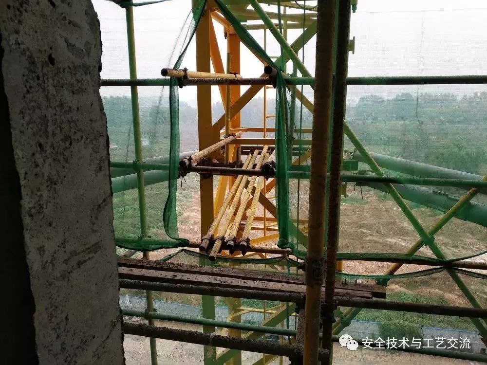 又一起塔吊事故塔司当场死亡史诗级塔吊安全问题总结解决90以上的隐患