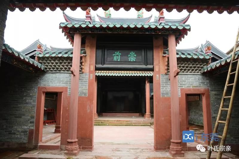 祠堂有着400多年历史叶氏宗祠,既可以说是一个民俗博物馆,又可以说是