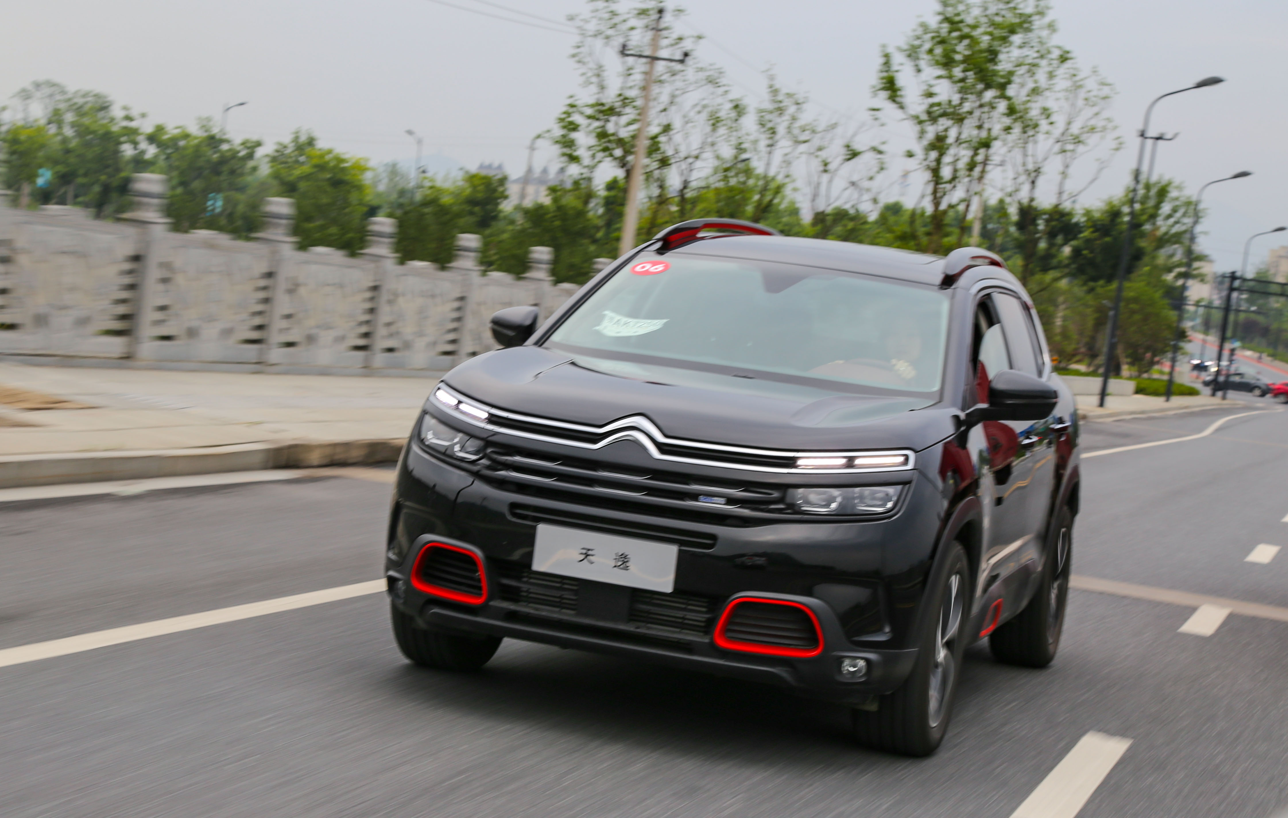 试驾天逸c5aircross设计大胆质感好评智能化水平有待提高