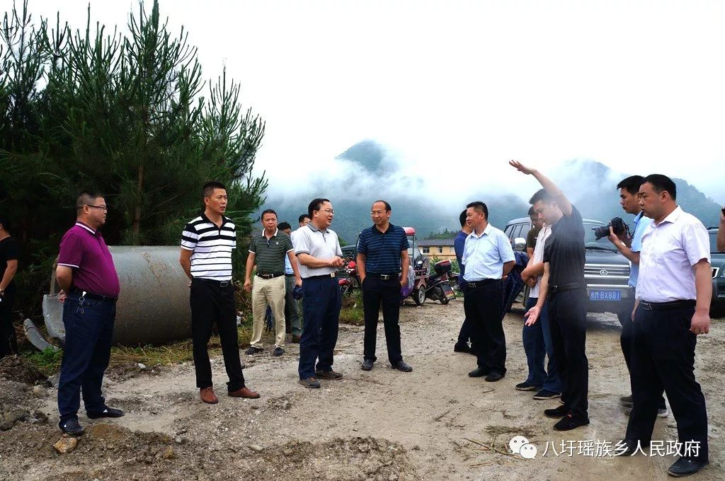 南丹罗富八圩瑶族乡同心奋力抗灾上下合力重建家园