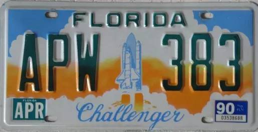 比较有名的特殊车牌是这张佛罗里达州为纪念"挑战者"号航天飞机发射而